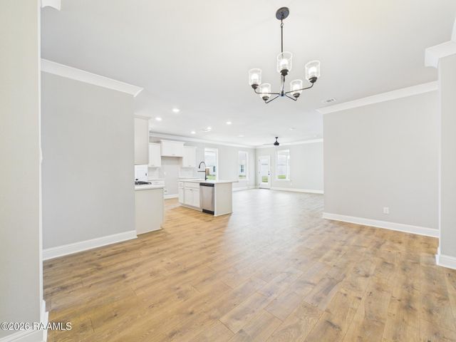 110 Belle Lake Drive, Lafayette, LA 70506