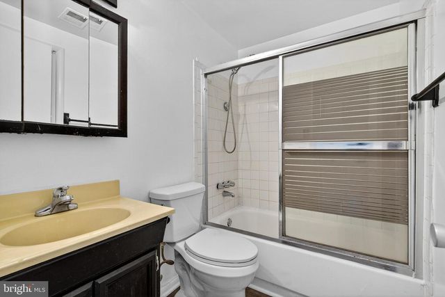 8801 MONMOUTH DR, Upper Marlboro, MD 20772