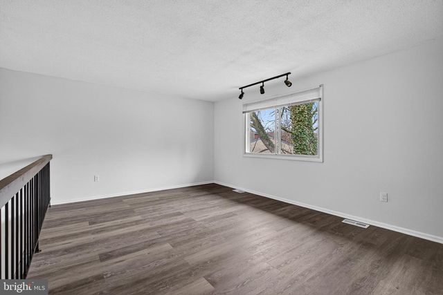 8801 MONMOUTH DR, Upper Marlboro, MD 20772