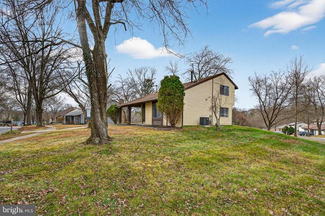 8801 MONMOUTH DR, Upper Marlboro, MD 20772