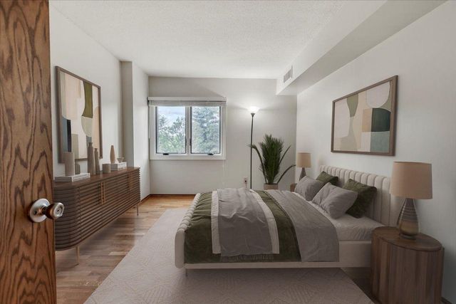 210 W Grant Street 210, Minneapolis, MN 55403