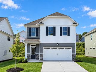 16 Gateway Drive, Central, SC 29630