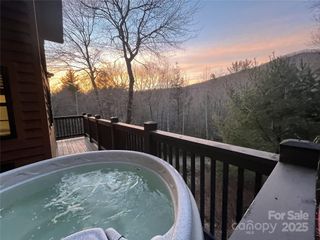100 Bear Den Mountain View Drive, Spruce Pine, NC 28777