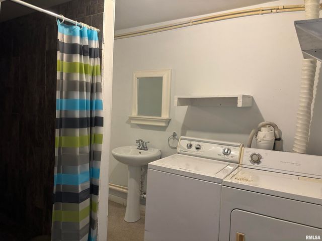 111 E SOUTH Street, Ipava, IL 61441