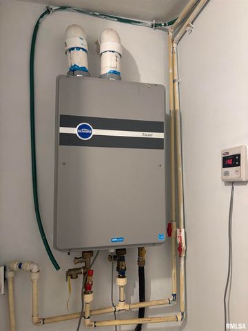 111 E SOUTH Street, Ipava, IL 61441