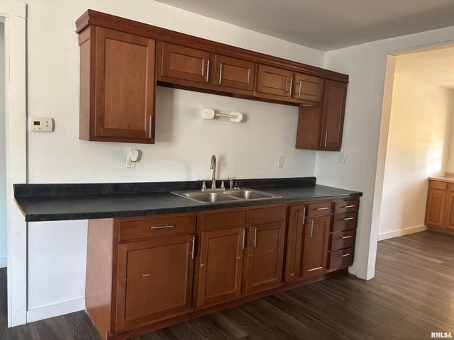 111 E SOUTH Street, Ipava, IL 61441