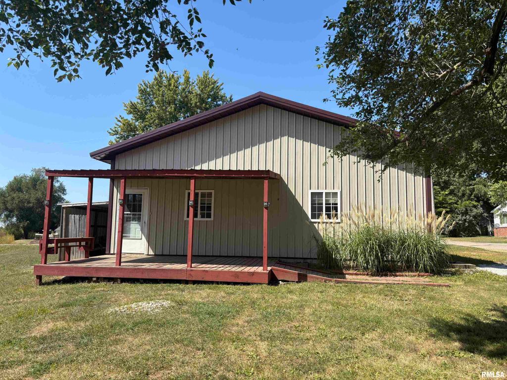 111 E SOUTH Street, Ipava, IL 61441