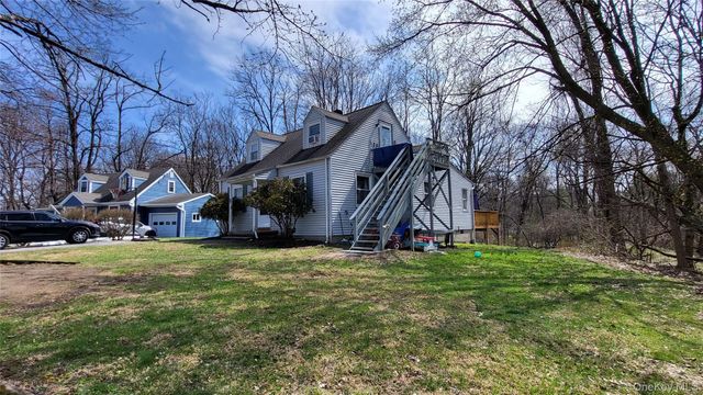 47 Kinderhook Drive, Poughkeepsie, NY 12603