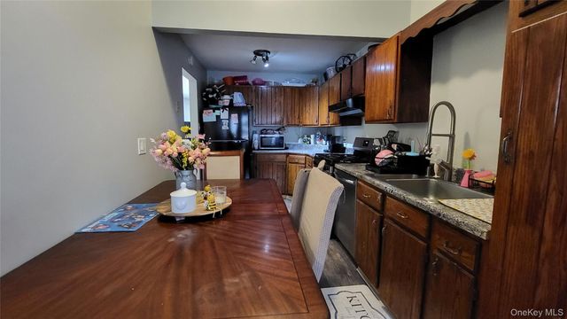 47 Kinderhook Drive, Poughkeepsie, NY 12603