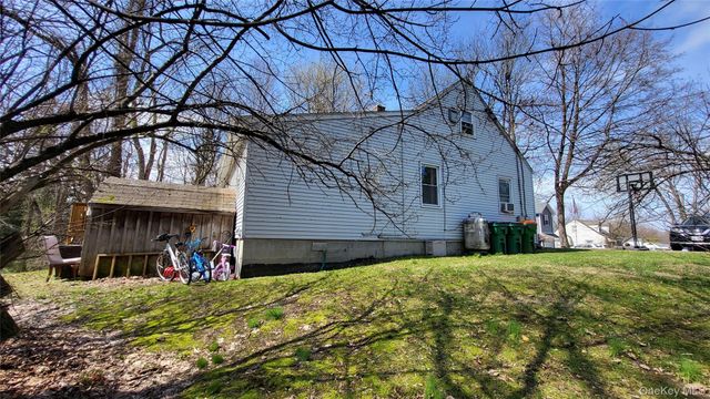 47 Kinderhook Drive, Poughkeepsie, NY 12603