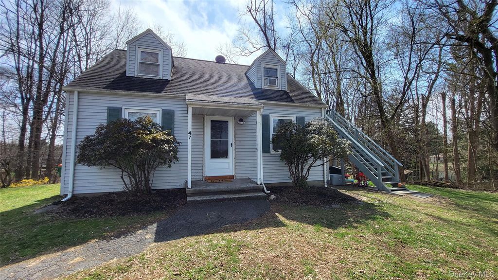 47 Kinderhook Drive, Poughkeepsie, NY 12603