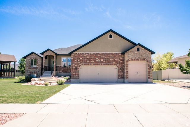 2611 W 2450 N, Farr West, UT 84404