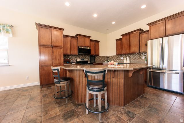 2611 W 2450 N, Farr West, UT 84404