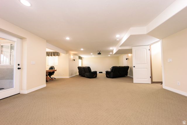 2611 W 2450 N, Farr West, UT 84404