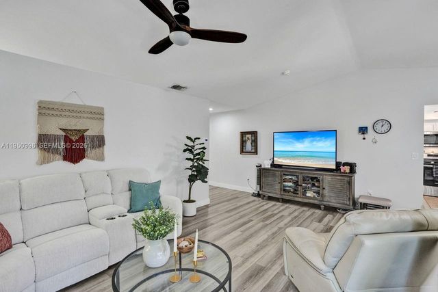 14970 SW 49th Ln 2G, Miami, FL 33185