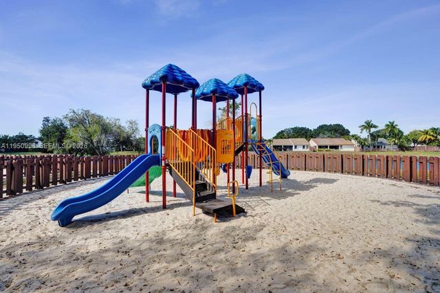 14970 SW 49th Ln 2G, Miami, FL 33185