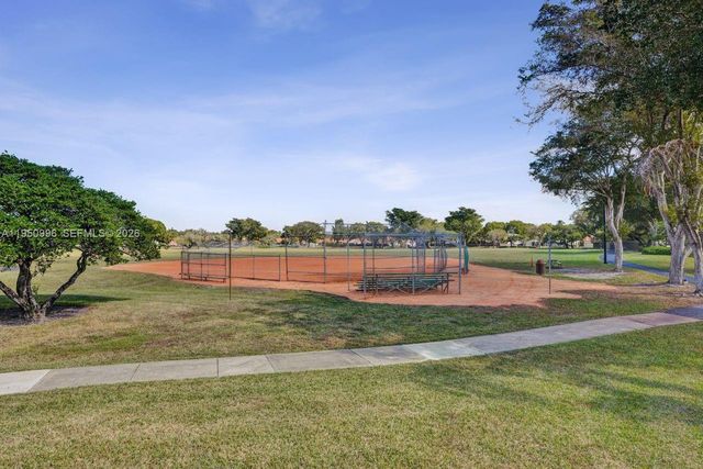 14970 SW 49th Ln 2G, Miami, FL 33185