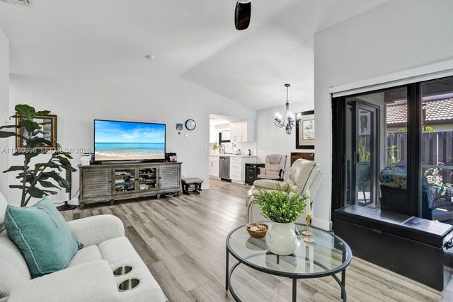 14970 SW 49th Ln 2G, Miami, FL 33185