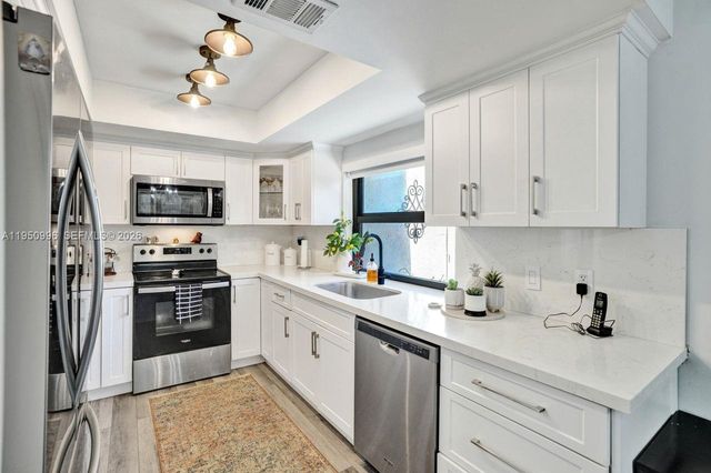 14970 SW 49th Ln 2G, Miami, FL 33185