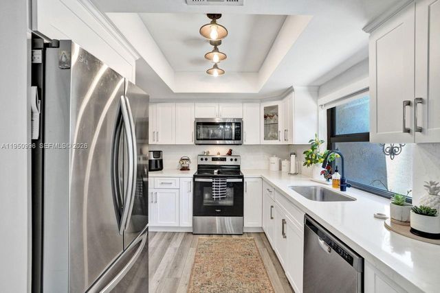 14970 SW 49th Ln 2G, Miami, FL 33185