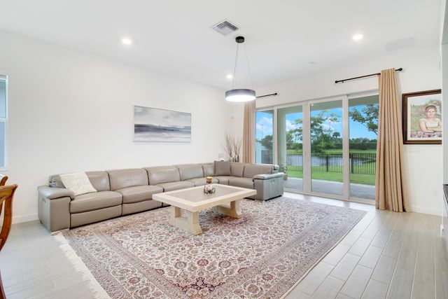 8914 Kingsmoor Way, Lake Worth, FL 33467