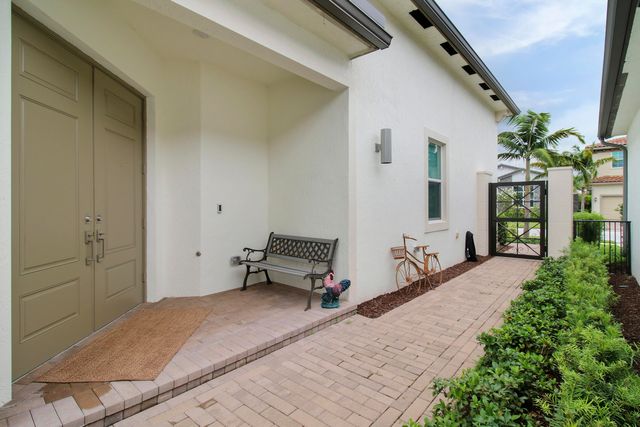 8914 Kingsmoor Way, Lake Worth, FL 33467