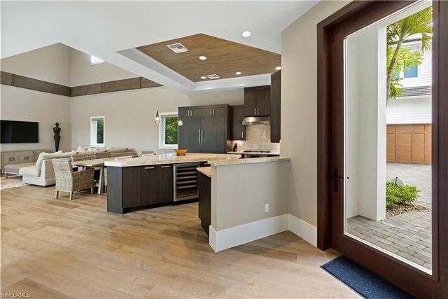 9169 Mercato WAY, Naples, FL 34108