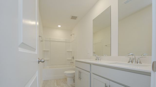 1532 Bear Branch Trce, Columbia, TN 38401