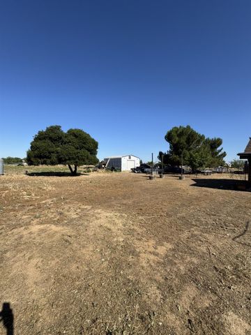 17702 Seabright Dr, Madera, CA 93638