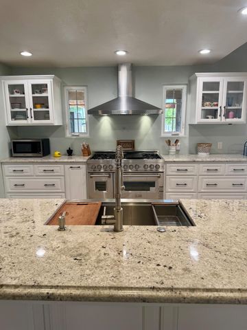 17702 Seabright Dr, Madera, CA 93638