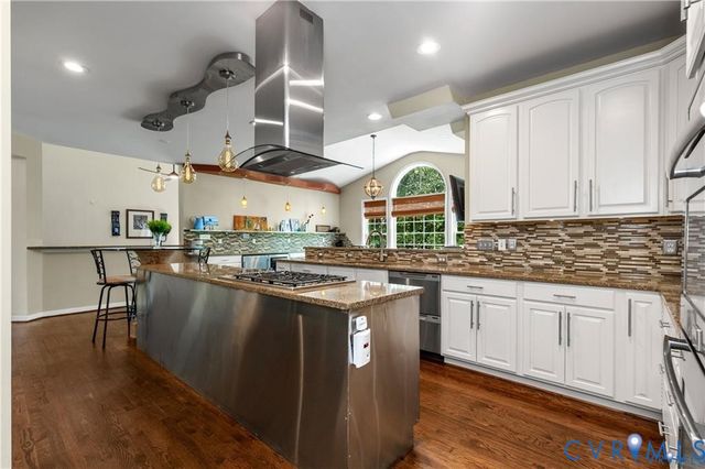 4706 Summer Lake Cir, Moseley, VA 23120