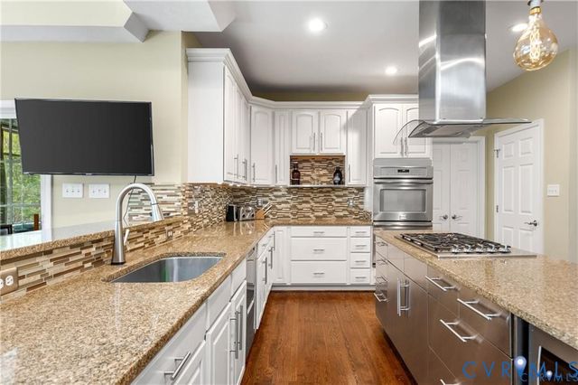 4706 Summer Lake Cir, Moseley, VA 23120
