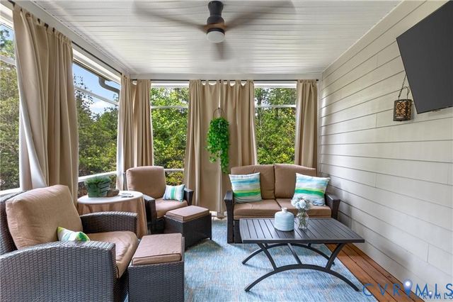 4706 Summer Lake Cir, Moseley, VA 23120