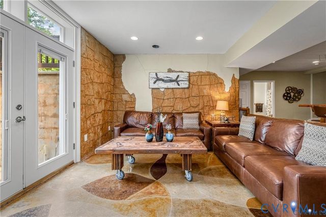 4706 Summer Lake Cir, Moseley, VA 23120