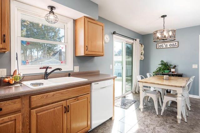 403 Hart Drive, Clinton, WI 53525