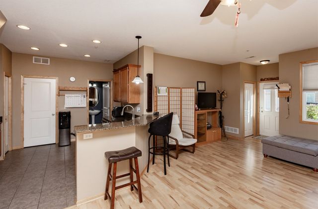 570 Stone Creek Court, West Des Moines, IA 50266