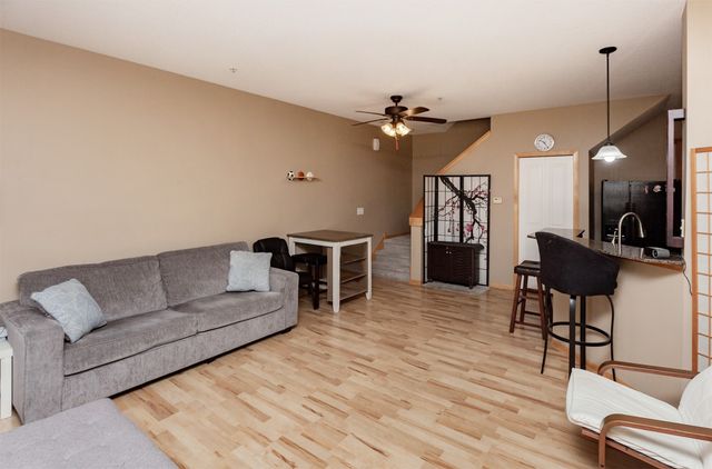 570 Stone Creek Court, West Des Moines, IA 50266