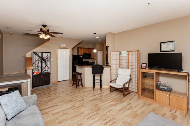 570 Stone Creek Court, West Des Moines, IA 50266