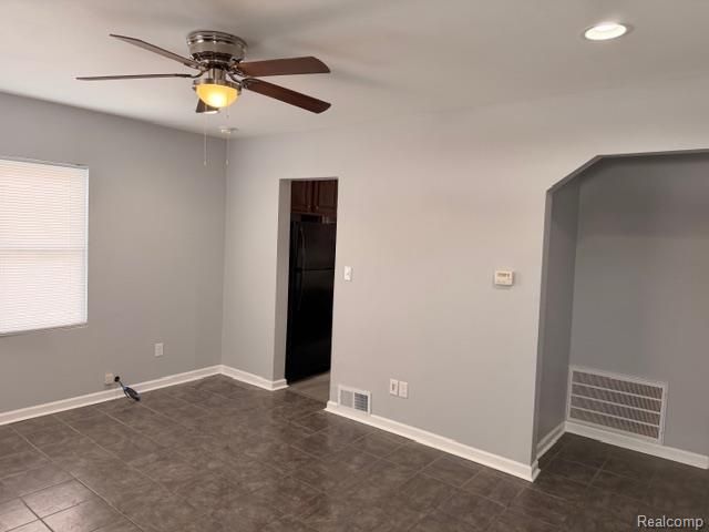 19404 Roscommon Street, Harper Woods, MI 48225