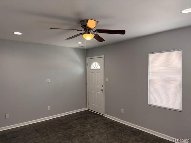 19404 Roscommon Street, Harper Woods, MI 48225