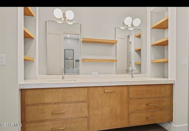 6609 HERMOSO DEL SOL Drive, El Paso, TX 79911