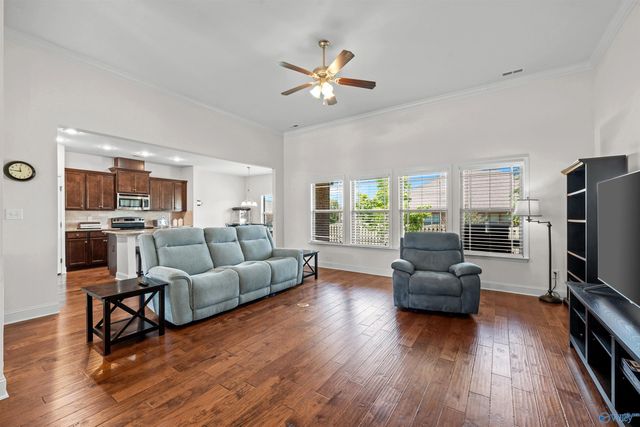 24 Winter King Drive SW, Huntsville, AL 35824