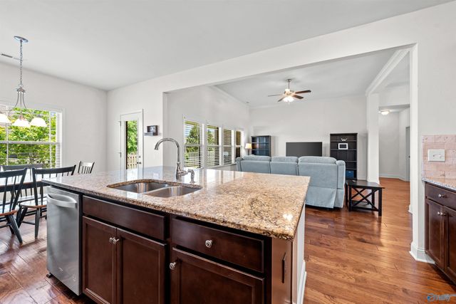 24 Winter King Drive SW, Huntsville, AL 35824