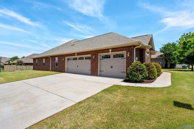 24 Winter King Drive SW, Huntsville, AL 35824