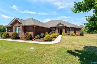 24 Winter King Drive SW, Huntsville, AL 35824