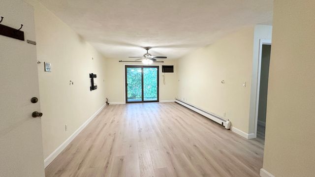 12 Strawberry Bank Rd 11, Nashua, NH 03062