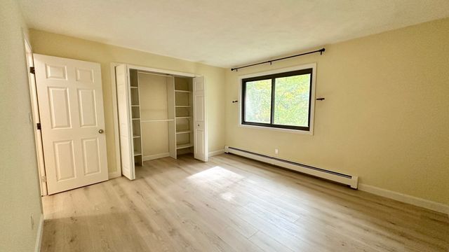 12 Strawberry Bank Rd 11, Nashua, NH 03062
