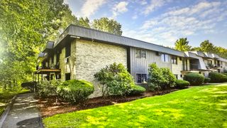 12 Strawberry Bank Rd 11, Nashua, NH 03062