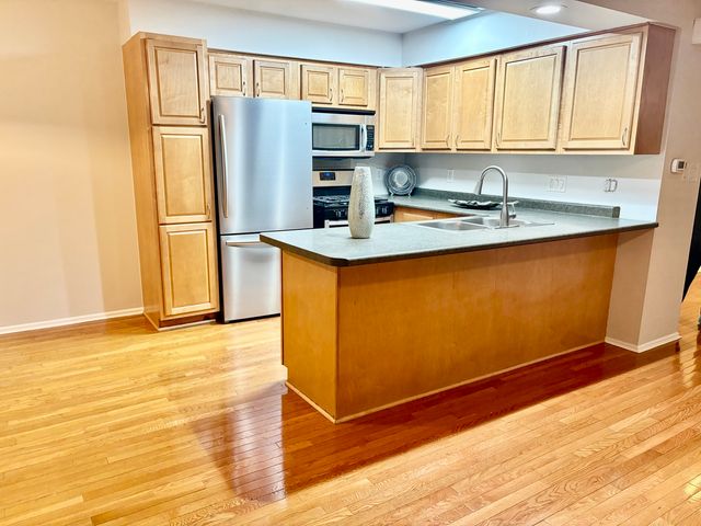 1142 Inverrary Lane D-86, Deerfield, IL 60015