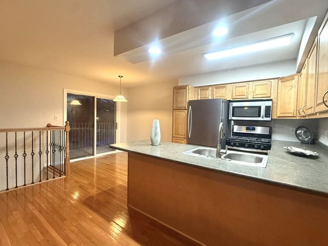 1142 Inverrary Lane D-86, Deerfield, IL 60015